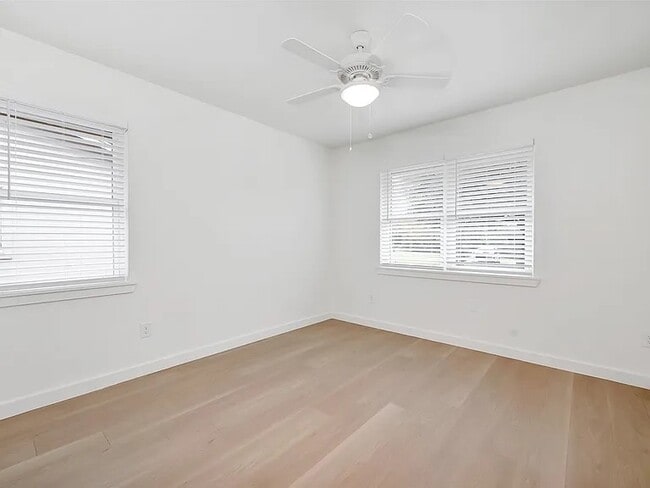 Building Photo - 1110 3rd St