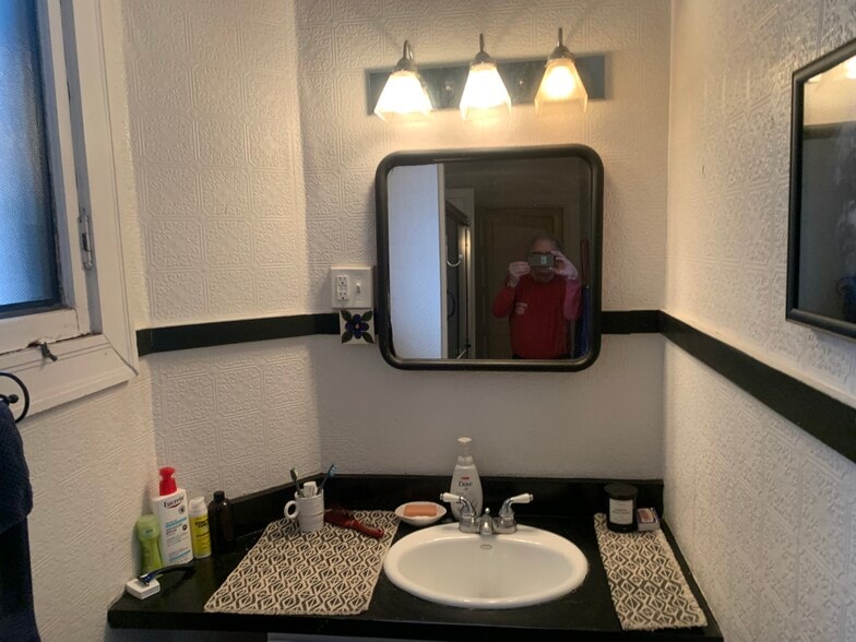 Building Photo - 180 High St