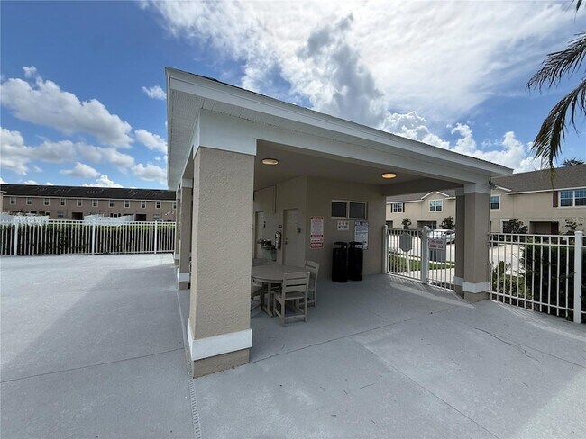 Building Photo - 5011 Chipotle Ln