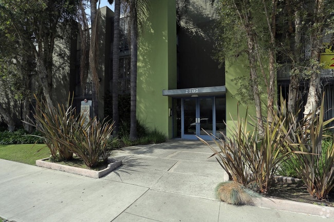 Building Photo - Mardette Apartments