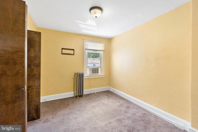 Building Photo - 1011 Clifton Ave