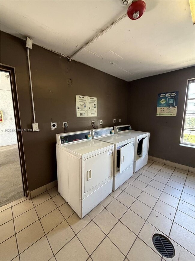 Building Photo - 8560 N Sherman Cir