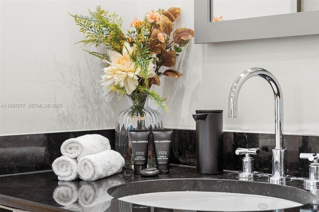 Building Photo - 101 20th St