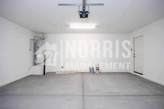 Building Photo - Beautiful Brand New Home