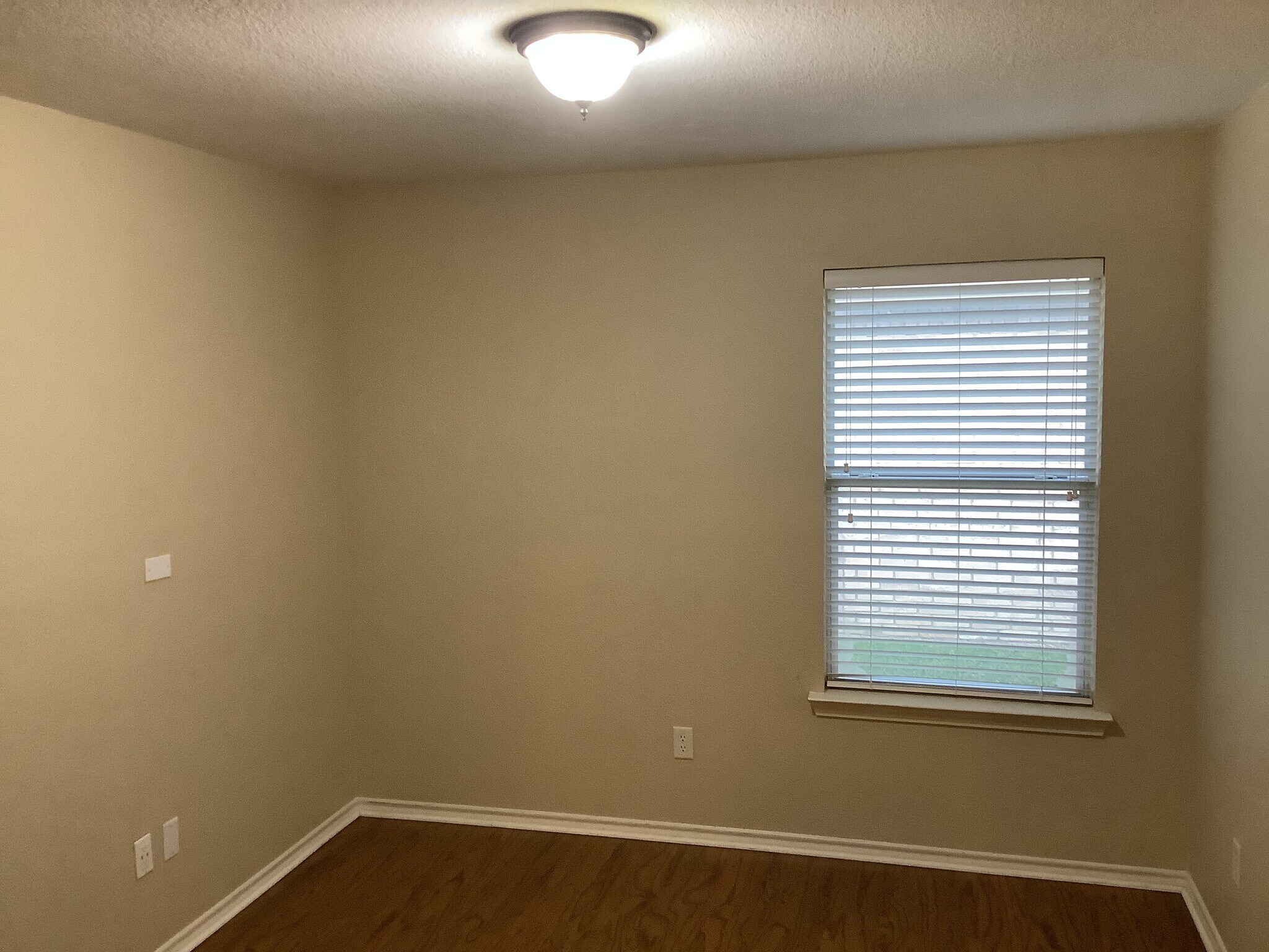 Building Photo - 4410 Shady Elm Dr