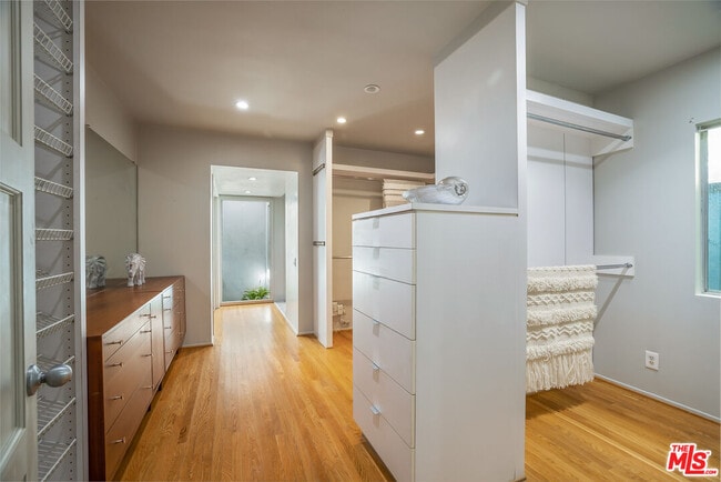 Building Photo - 2209 Pearl St