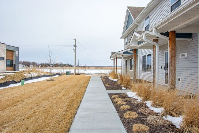 Building Photo - 2 Bedroom / 2.5 Bath Town Home Recently Built with Garage and Washer/Dryer!