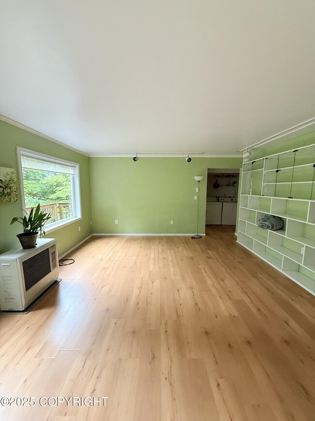 Building Photo - 12399 Blackberry Ln