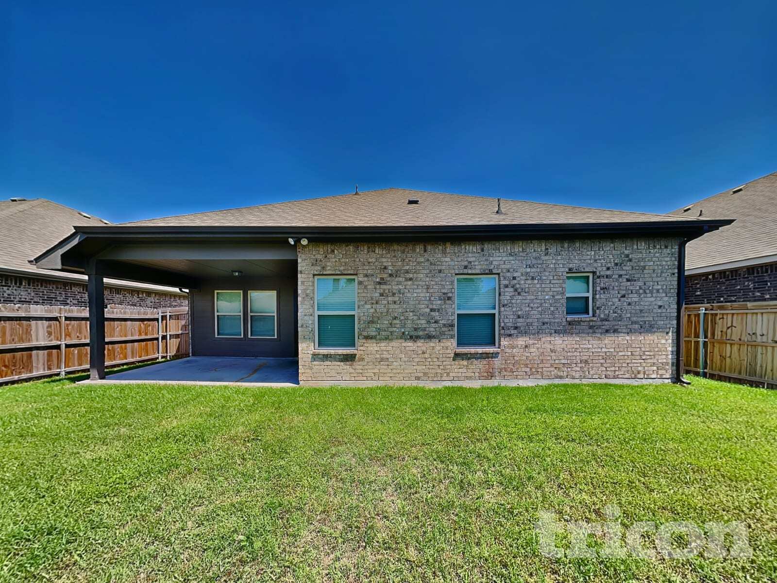 Building Photo - 216 Range Rd