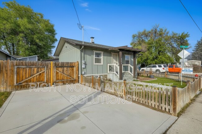 Building Photo - 202 S Middleton Rd