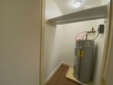 Building Photo - 261 Pine St