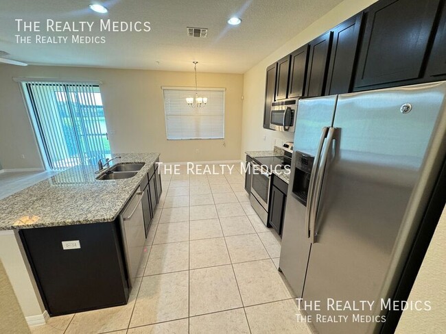 Building Photo - 2365 Seven Oaks Dr