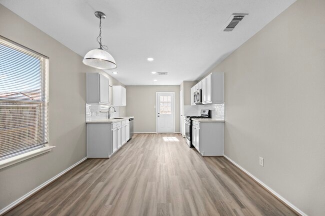 Building Photo - 8922 Aspen Trace Ln