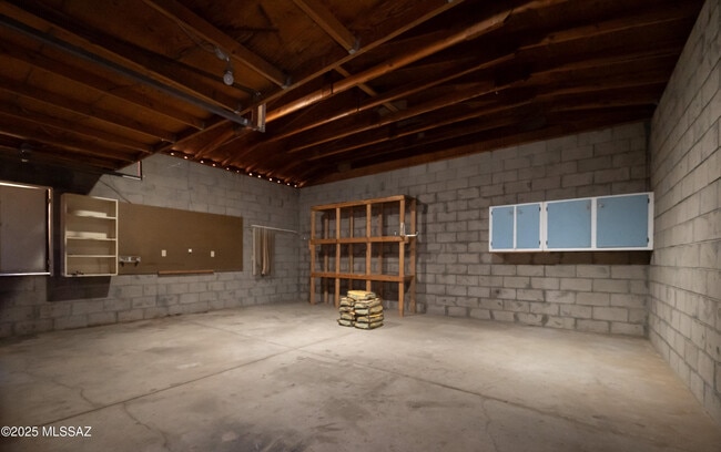 Building Photo - 1560 N John Adams St