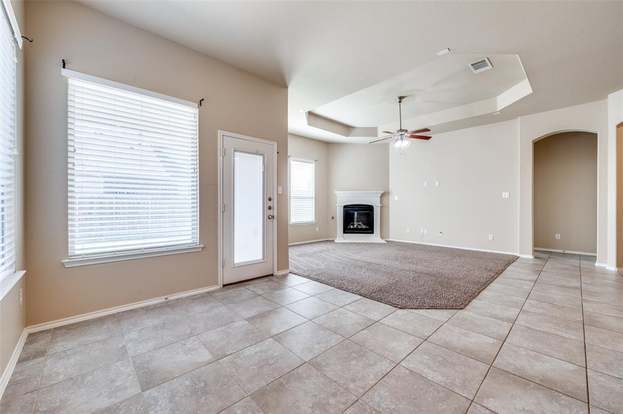 Building Photo - 2025 Lake Vista Dr