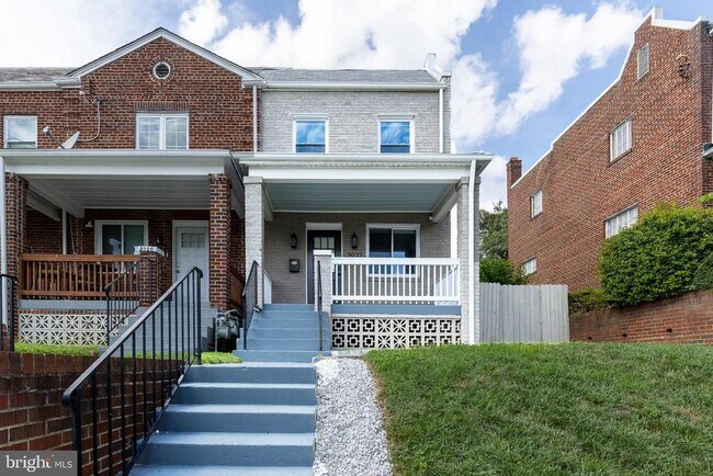 Primary Photo - 3922 East Capitol St NE