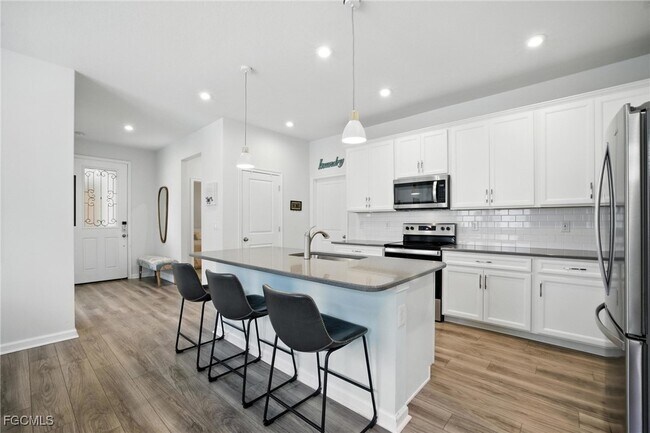 Building Photo - 6565 Good Life St