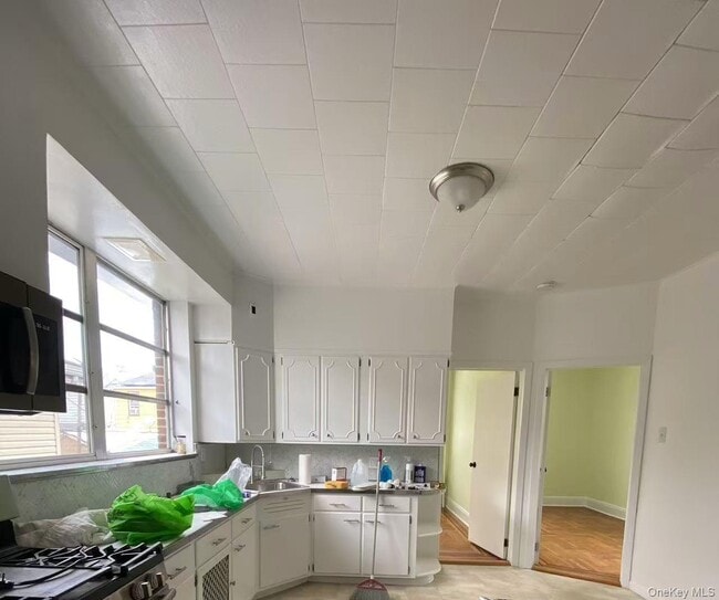 Building Photo - 57-19 64th St