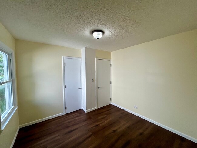 Building Photo - 1000 Kern St