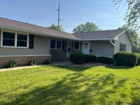 Building Photo - 823 W Teton Dr