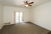 Building Photo - 2 Bedroom Condo in Downtown SLC