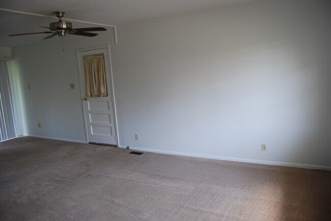 Building Photo - 7712 Colony-