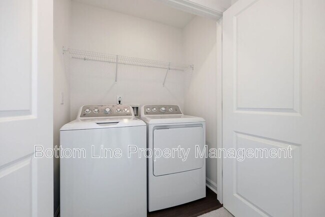Building Photo - 3606 Elm Grv Ln