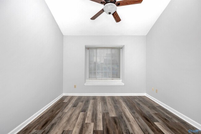 Building Photo - 109 Briargate Ln