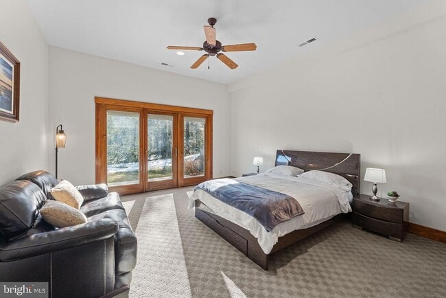 Building Photo - 3535 Meadow Rd