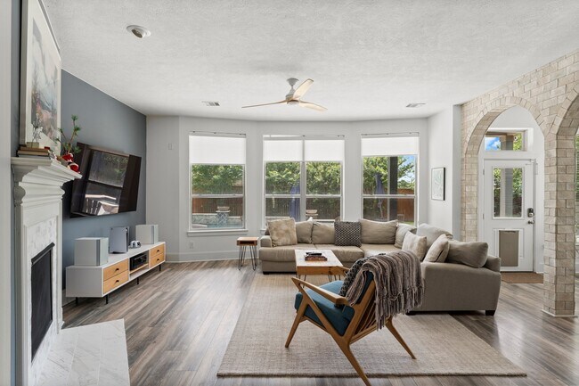 Building Photo - 31013 Sunfall Trail Ln