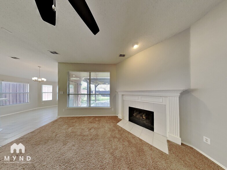 Building Photo - 4611 Basil Dr