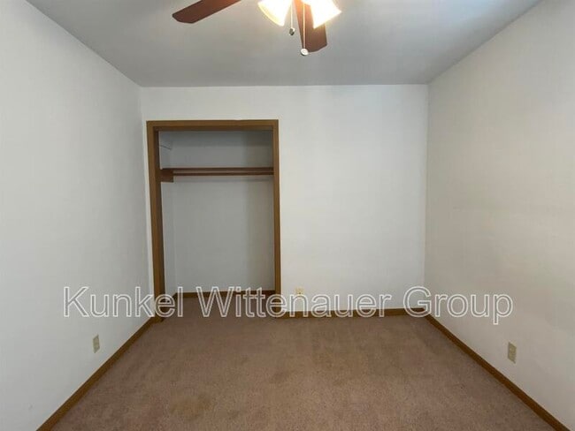 Building Photo - 1802 Jamestown Rd