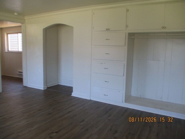 Building Photo - 212 N C St
