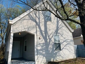 Building Photo - 2558 Ring Pl