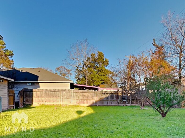 Building Photo - 14128 Broken Arrow Dr
