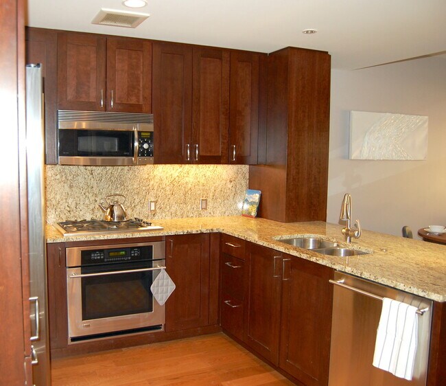 Building Photo - 55 W S Temple