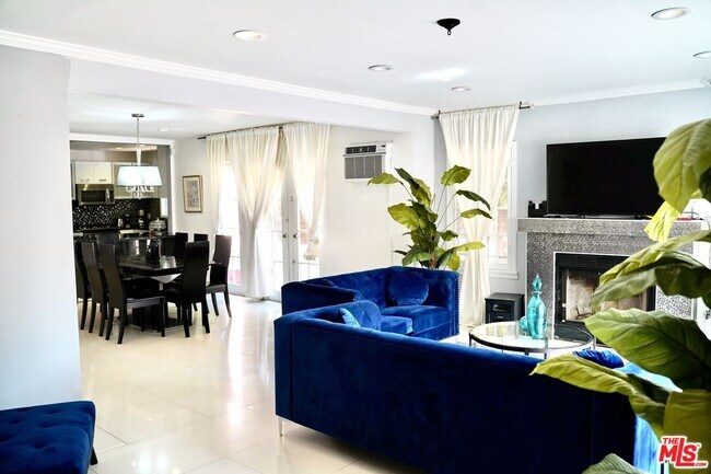 Building Photo - 137 Rexford Dr