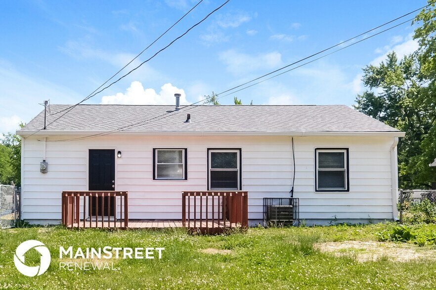 Primary Photo - 4030 Kalmar Dr