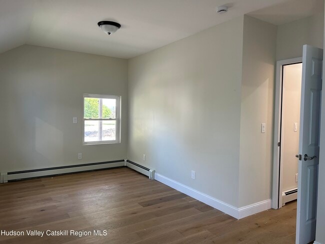 Building Photo - 117 Joslen Blvd