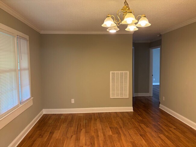 Building Photo - 3 BED, 2 BATH HOME LOCATED IN RAMSEUR