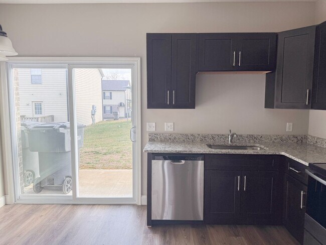 Building Photo - 107 Westfield Ct
