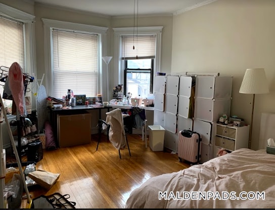 Building Photo - 17-19-19 Washington St S