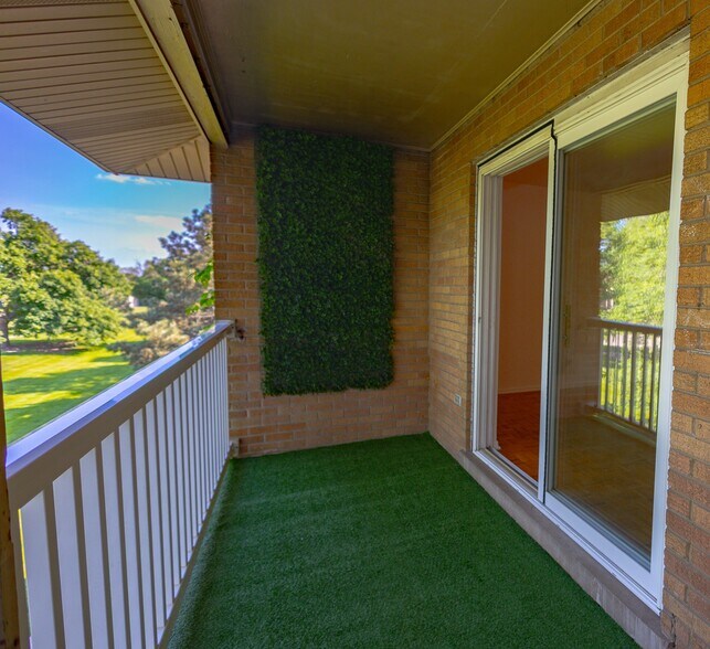 Building Photo - 930 Beau Dr