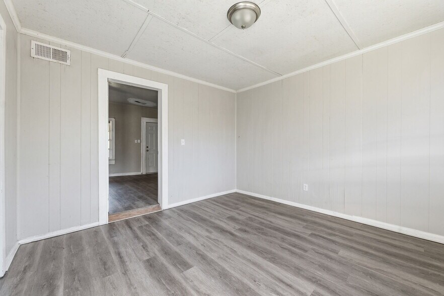 Building Photo - 320 Old Pne Hl Rd