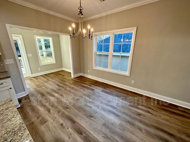 Building Photo - 107 Lasso Drive