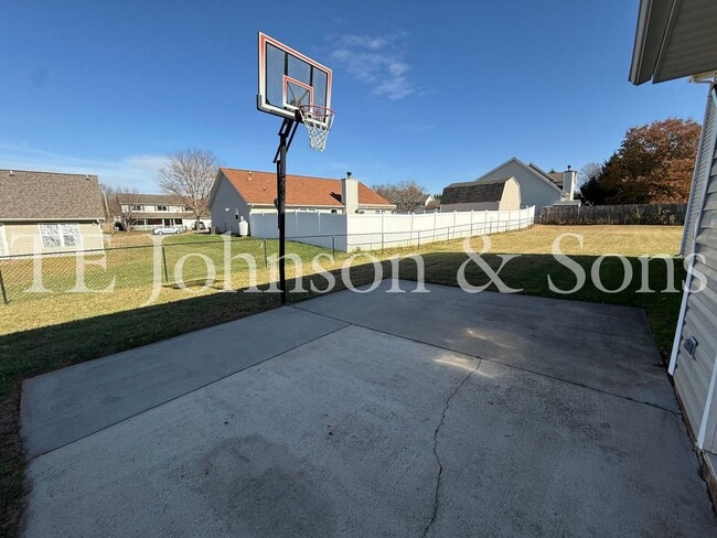 Building Photo - Spacious 4 Bedroom Home with Modern Comforts in Kernersville
