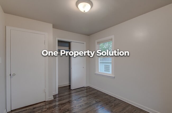 Building Photo - 4727 Harrison St