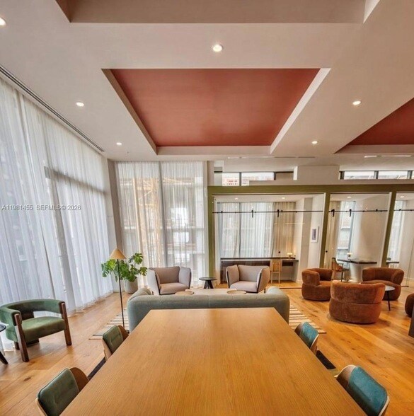 Building Photo - 11 NE 6th St