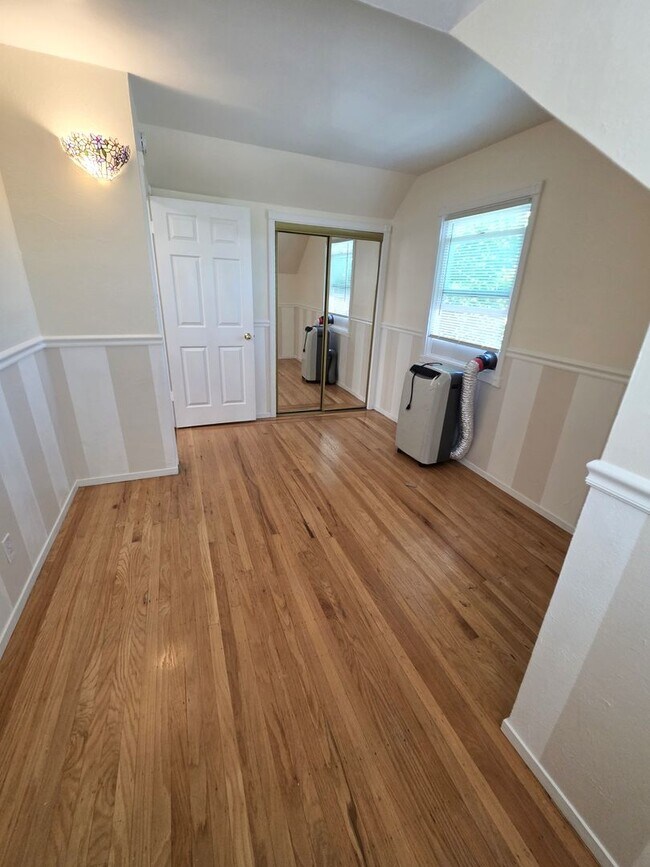 Building Photo - Endearing 4/2 Top of the Line Remodel in Concord's Canterbury Neighborhood
