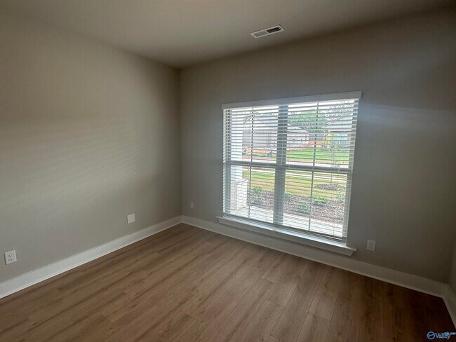 Building Photo - 6028 Margie Collins Dr SE